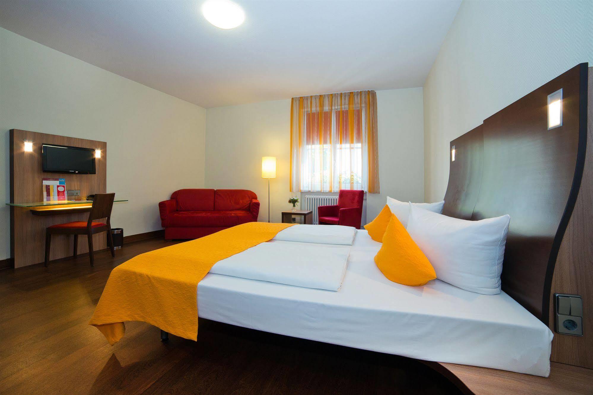 Stadthotel Freiburg Kolping Hotels & Resorts Ngoại thất bức ảnh